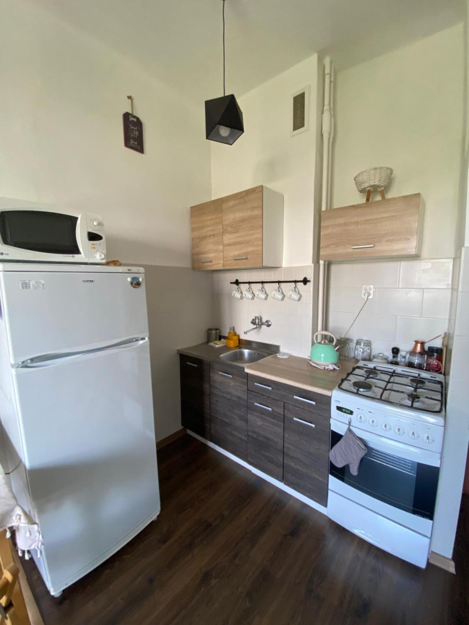 Ohmyhome - Sunny Apartment In City Center Varşovia Exterior foto