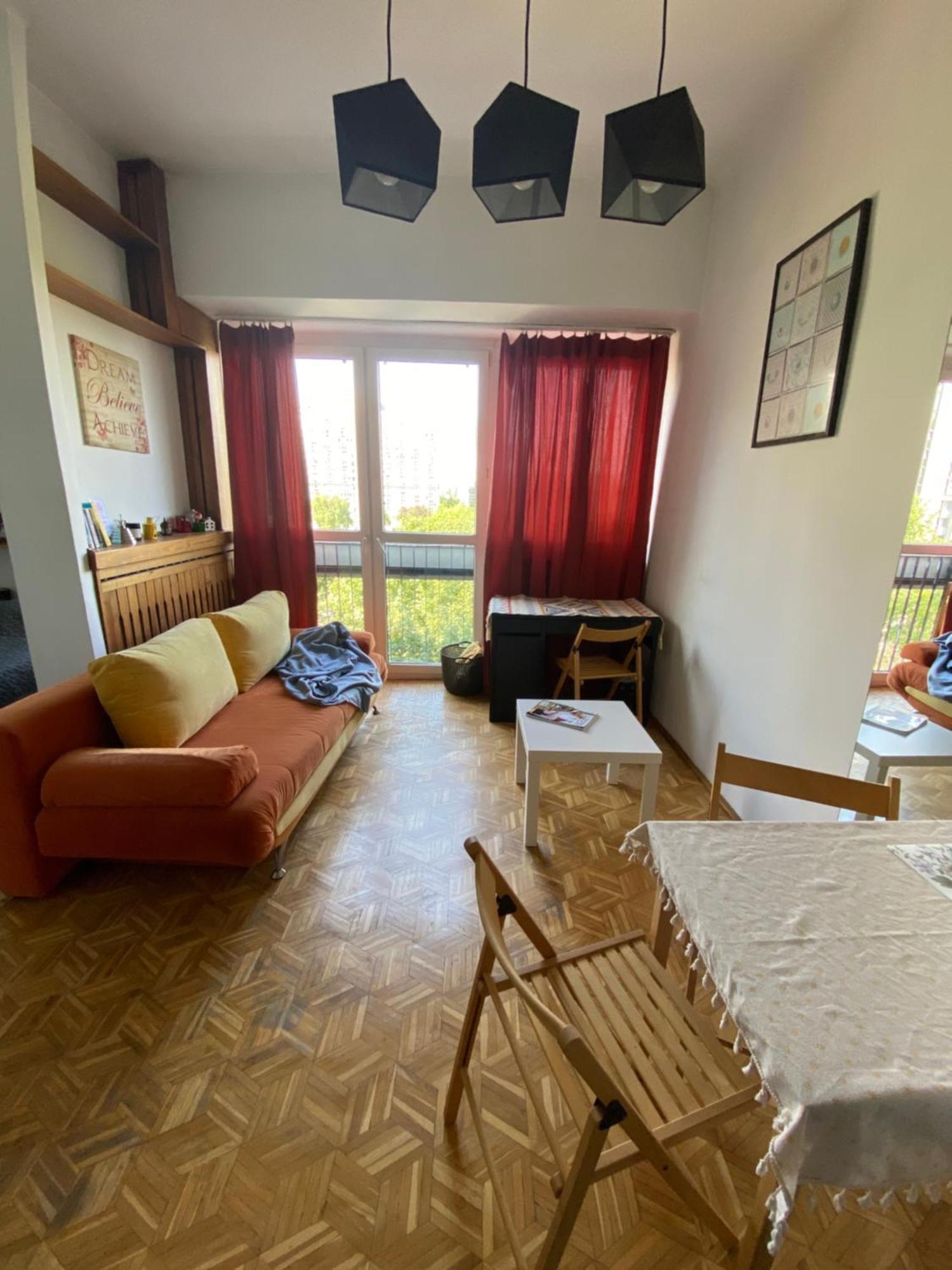Ohmyhome - Sunny Apartment In City Center Varşovia Exterior foto