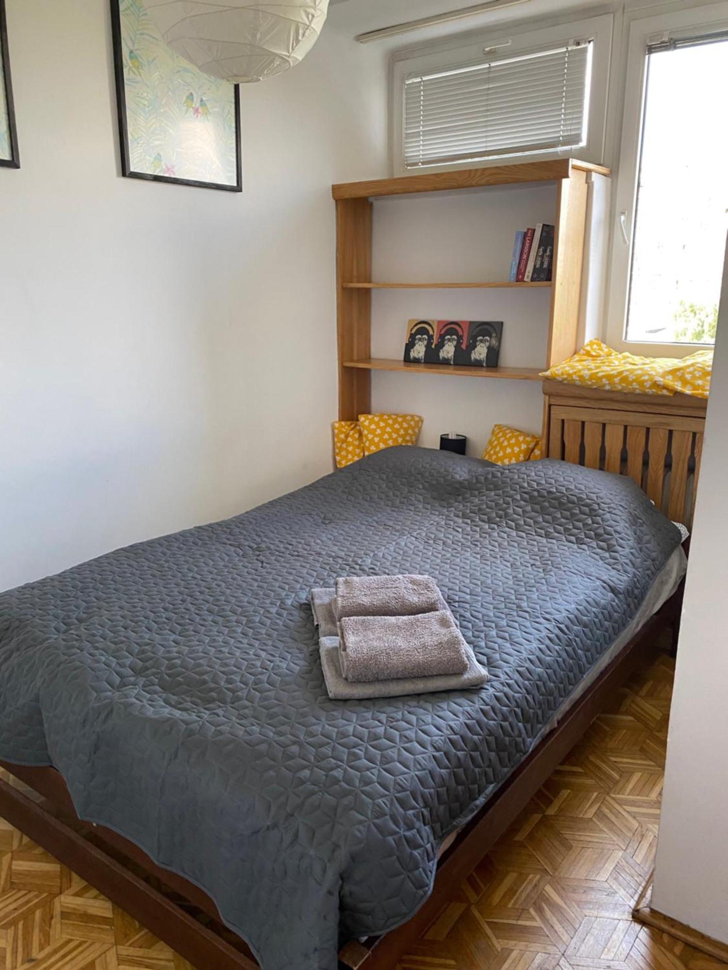 Ohmyhome - Sunny Apartment In City Center Varşovia Exterior foto